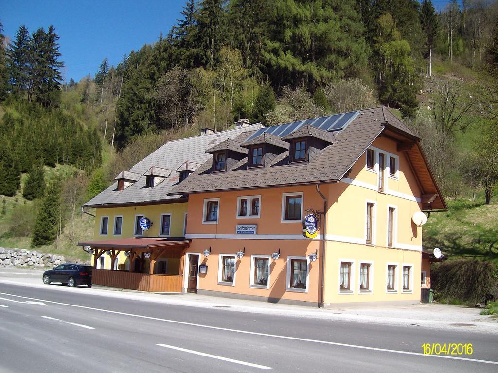 Hotel Gasthaus Zur Melzen Versbichl Exterior foto