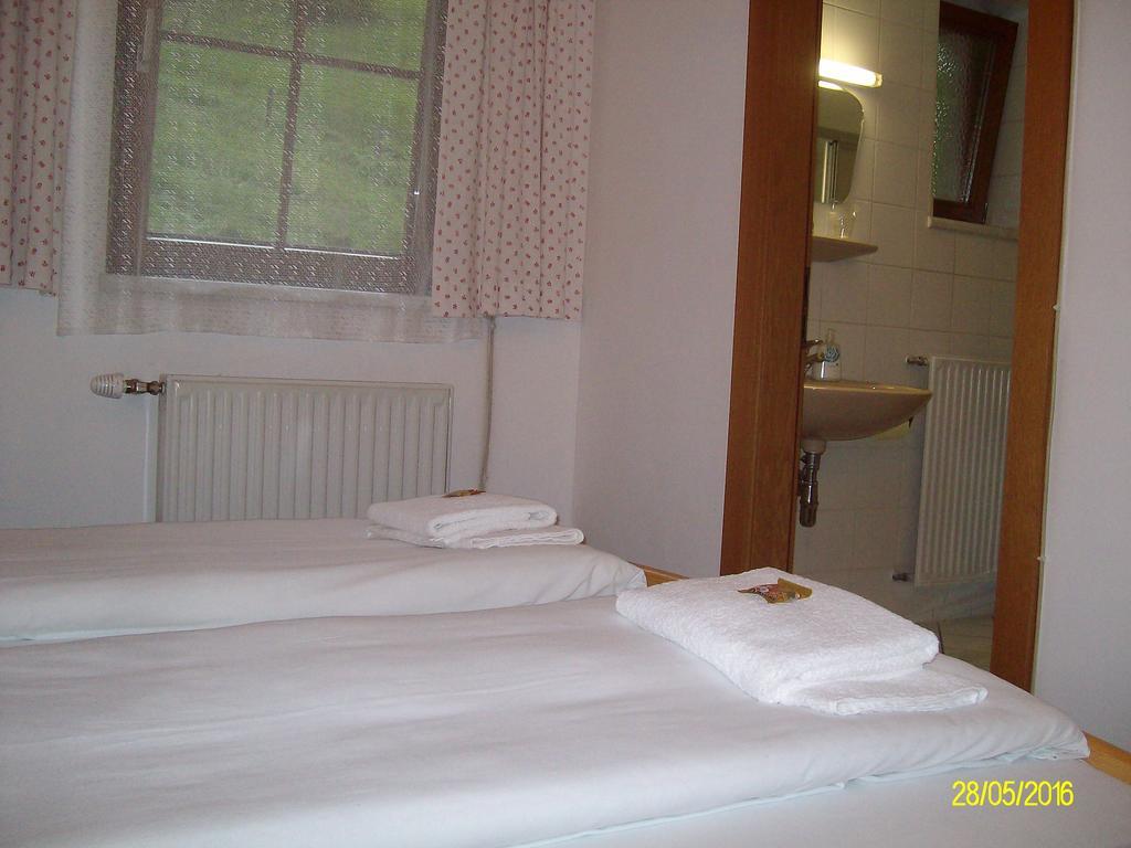 Hotel Gasthaus Zur Melzen Versbichl Exterior foto